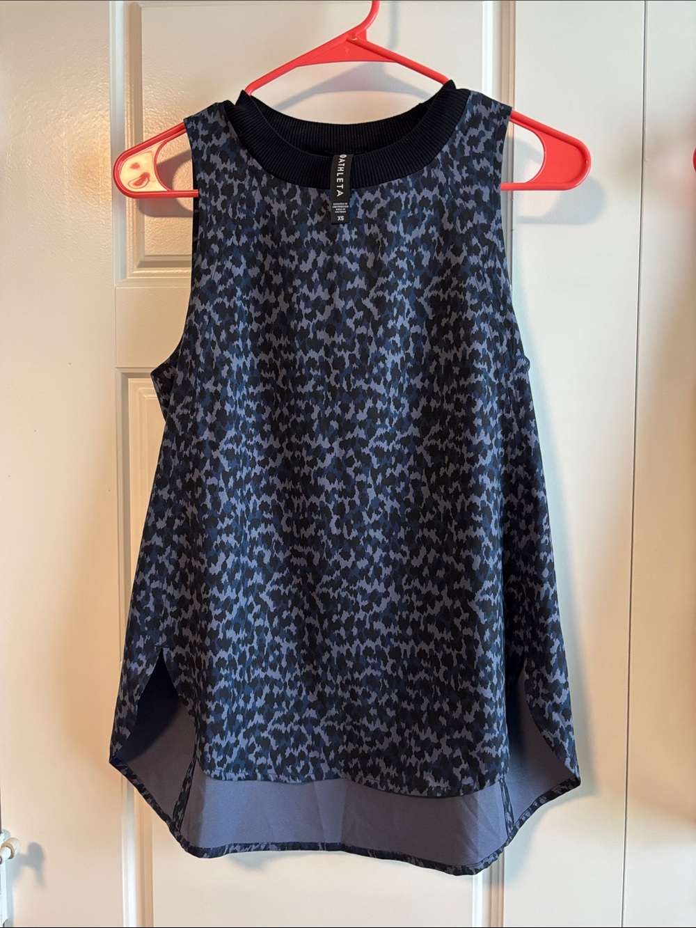 Athleta Zephyr Navy, Black & Purple Abstract-Print Tank
